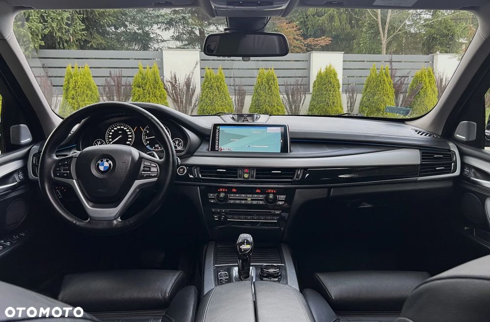 BMW X5 xDrive50i - 15