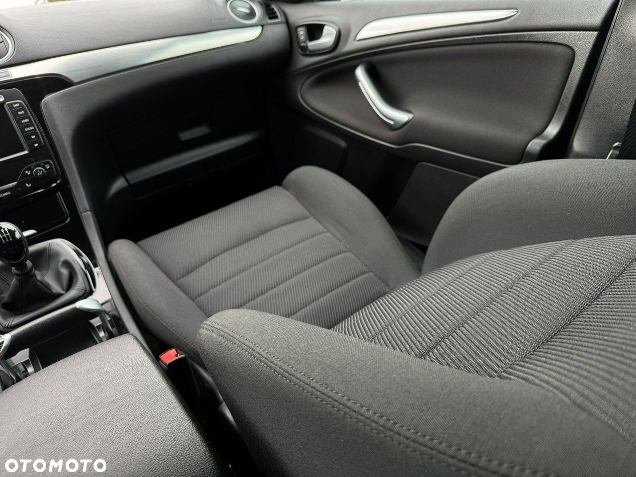 Ford S-Max - 24