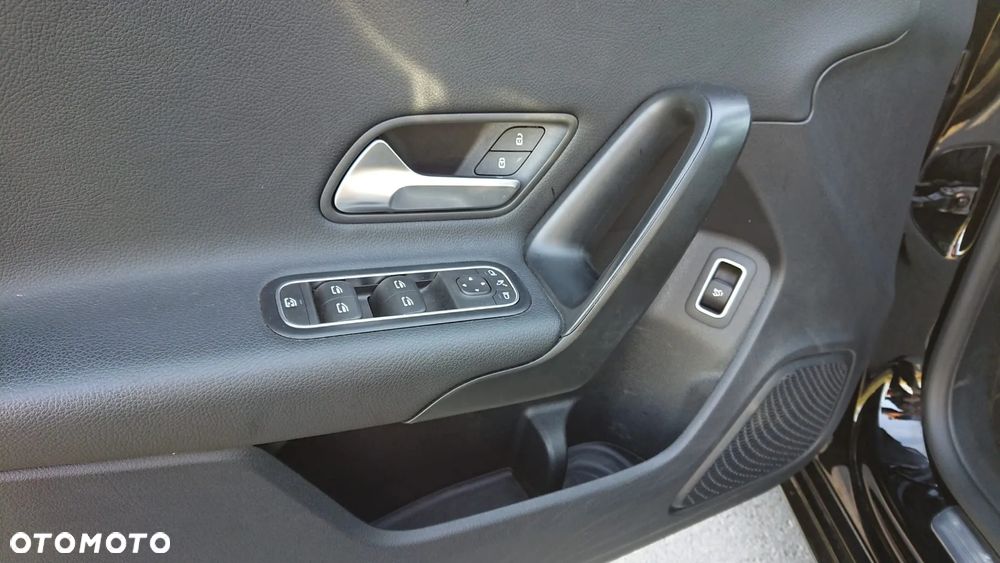 Mercedes-Benz Klasa A 250 Style 7G-DCT - 13