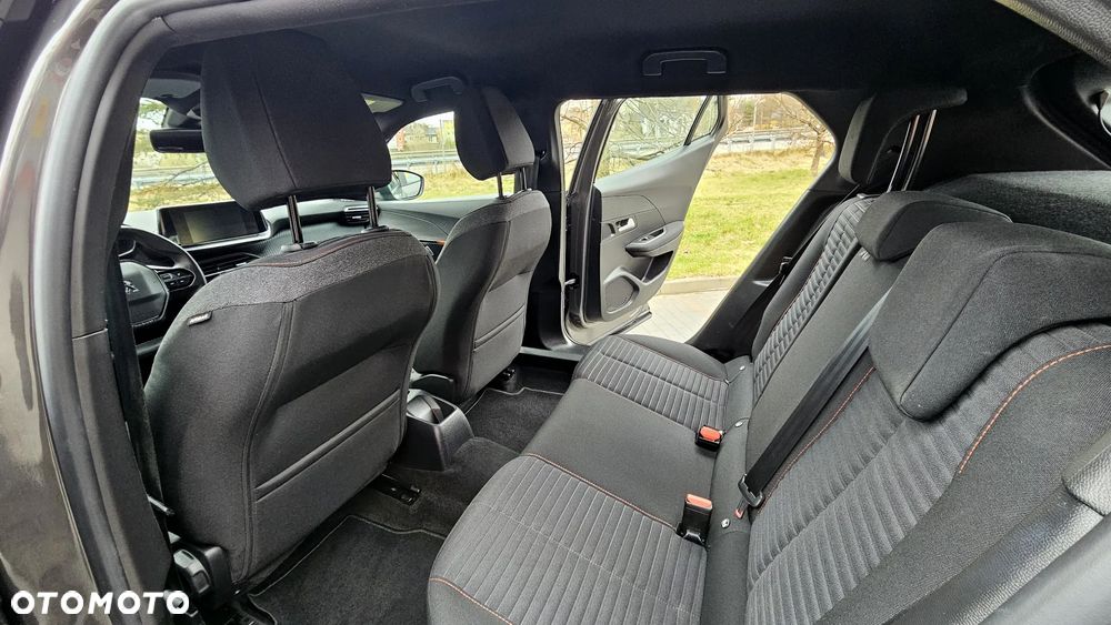 Peugeot 2008 Benzin 100 Style - 33