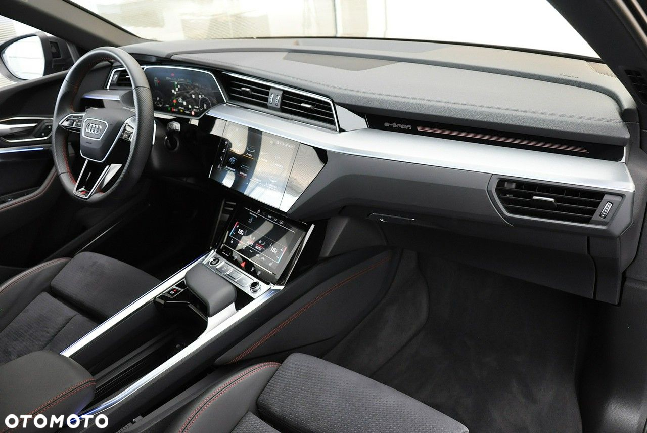 Audi Q8 - 21