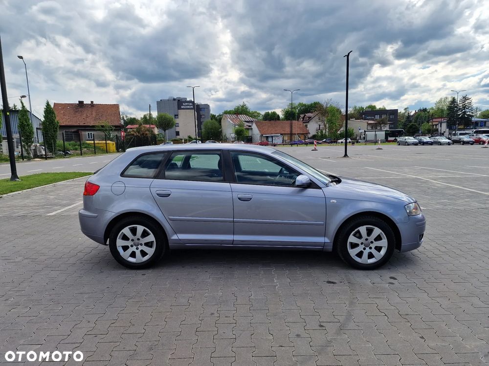 Audi A3 Sportback - 6