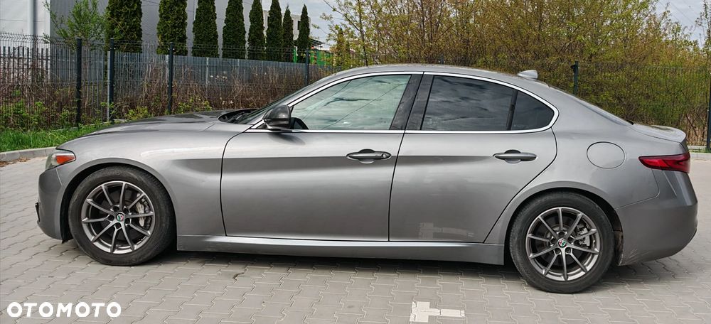 Alfa Romeo Giulia - 4