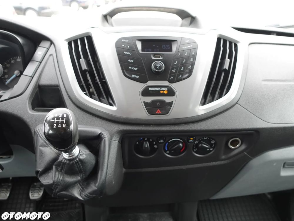 Ford Transit - 23