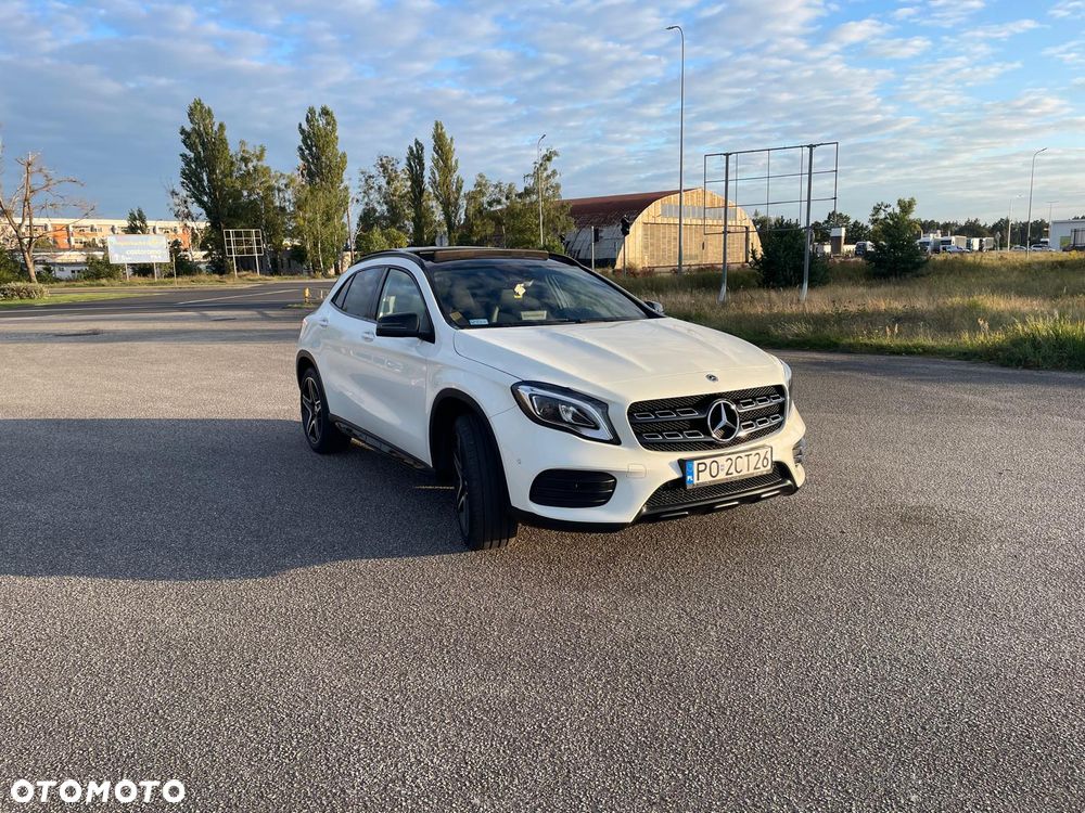 Mercedes-Benz GLA 200 7G-DCT AMG Line - 2