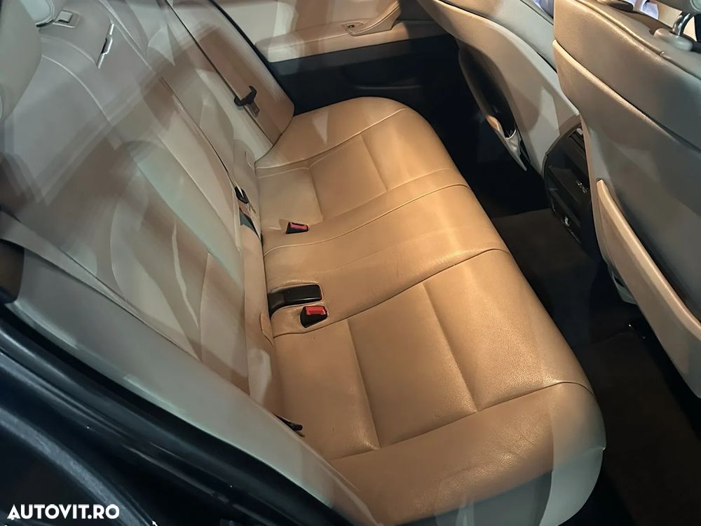 BMW Seria 5 525d xDrive Touring - 37