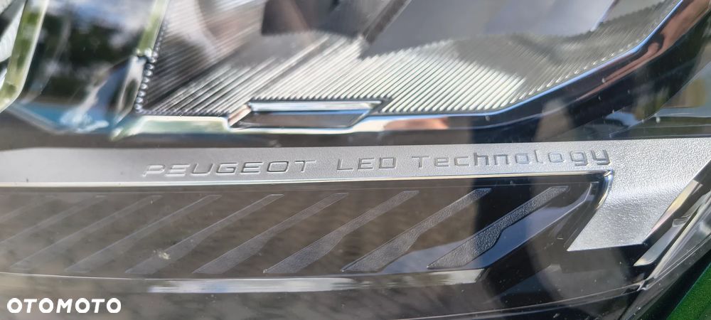 Peugeot 308 PureTech 130 EAT8 Allure - 10