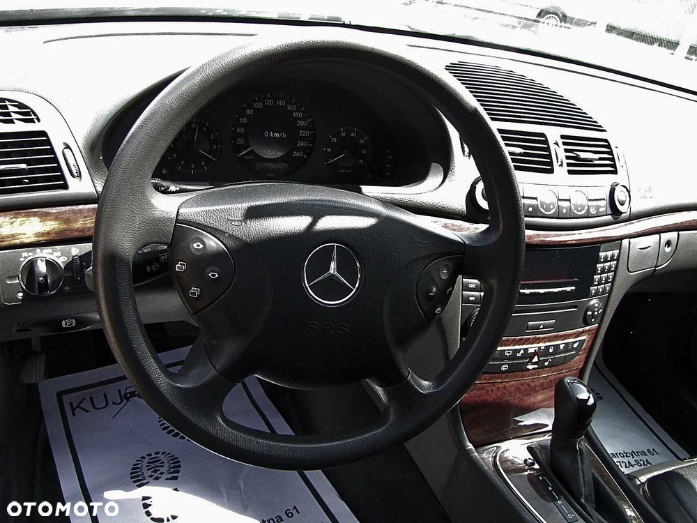 Mercedes-Benz Klasa E 200 Kompressor Automatik Classic - 14