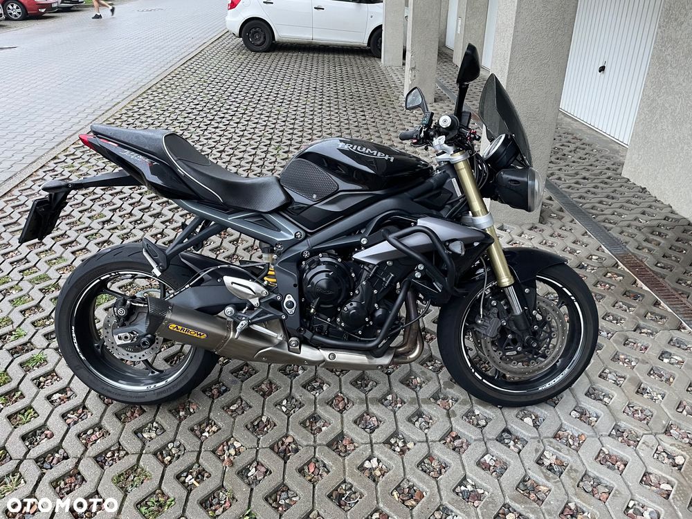 Triumph Street Triple - 1