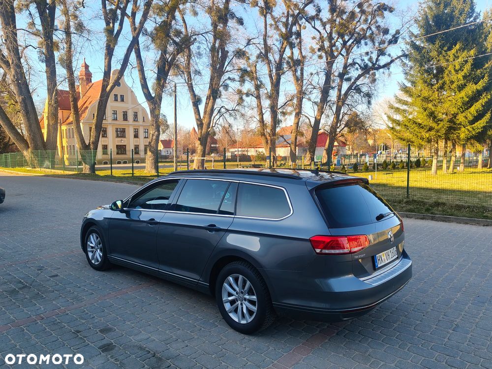 Volkswagen Passat 2.0 TDI (BlueMotion Technology) Comfortline - 3