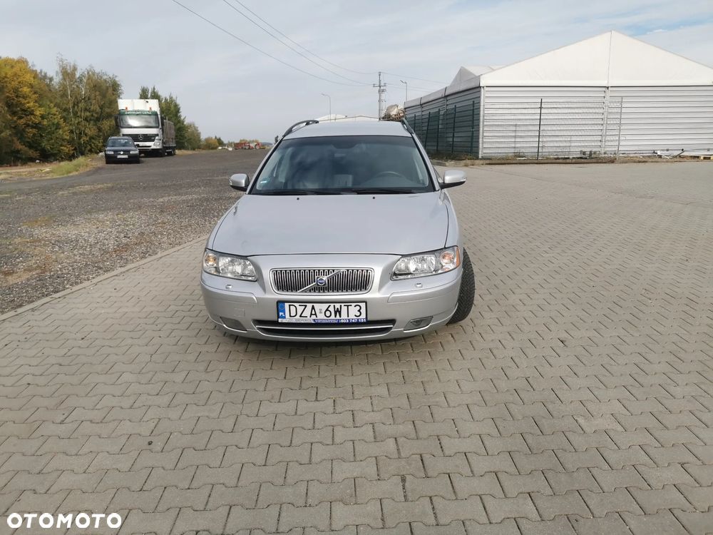 Volvo V70 2007 photo 2