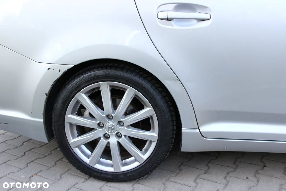 Toyota Avensis 2.0 Prestige NAVI - 17
