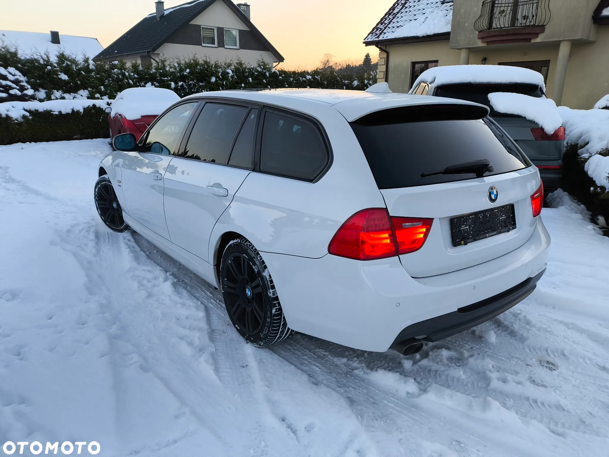 BMW Seria 3 320d xDrive DPF Touring - 6