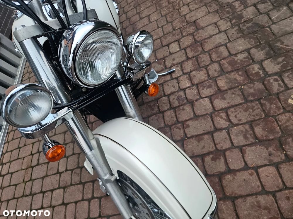 Suzuki VL 800 Volusia - Boulevard C50 - 12