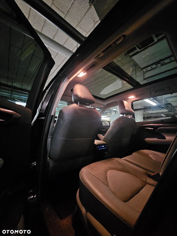 Toyota Highlander 2.5 Hybrid Executive - 10