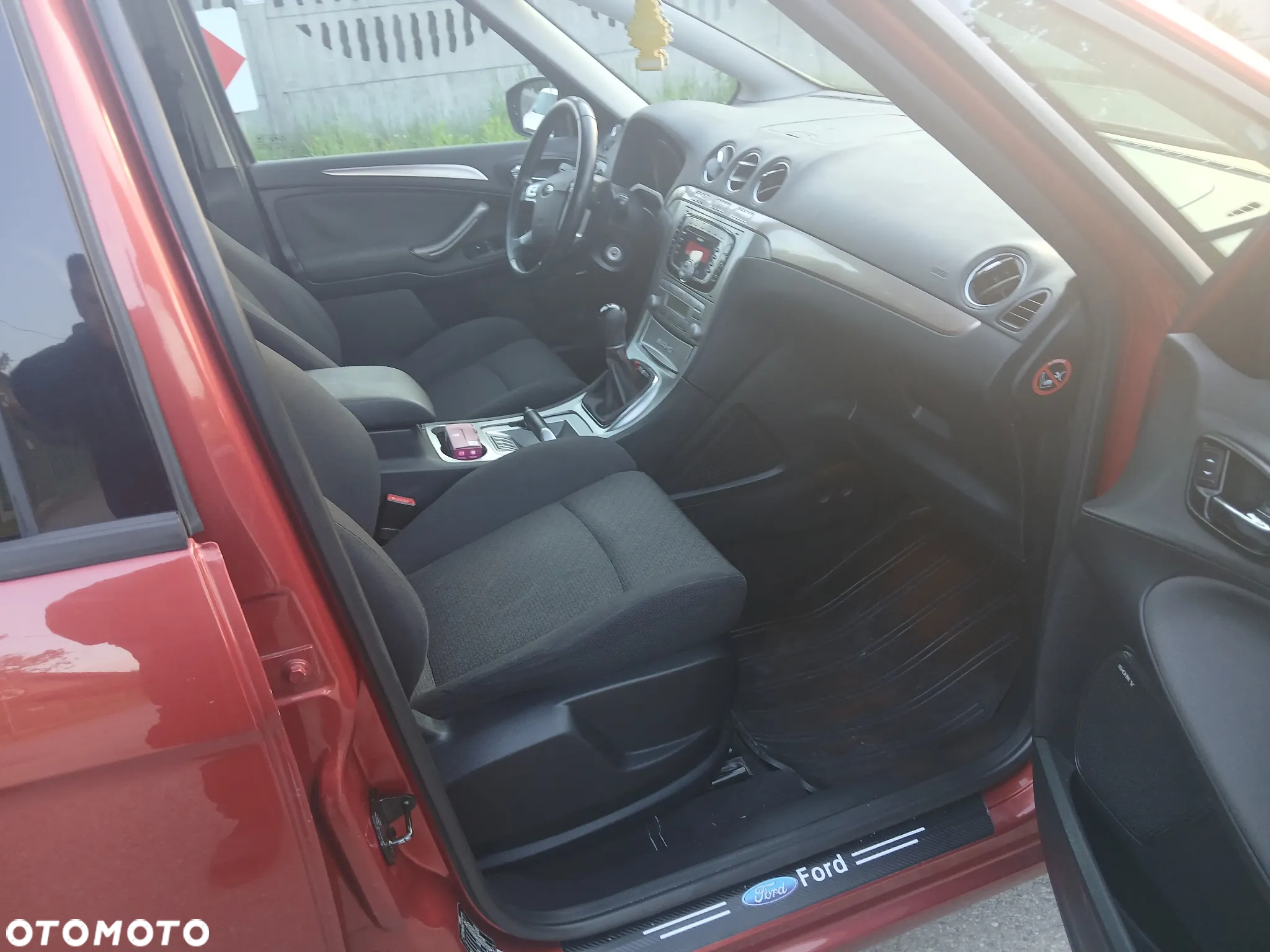 Ford S-Max - 14