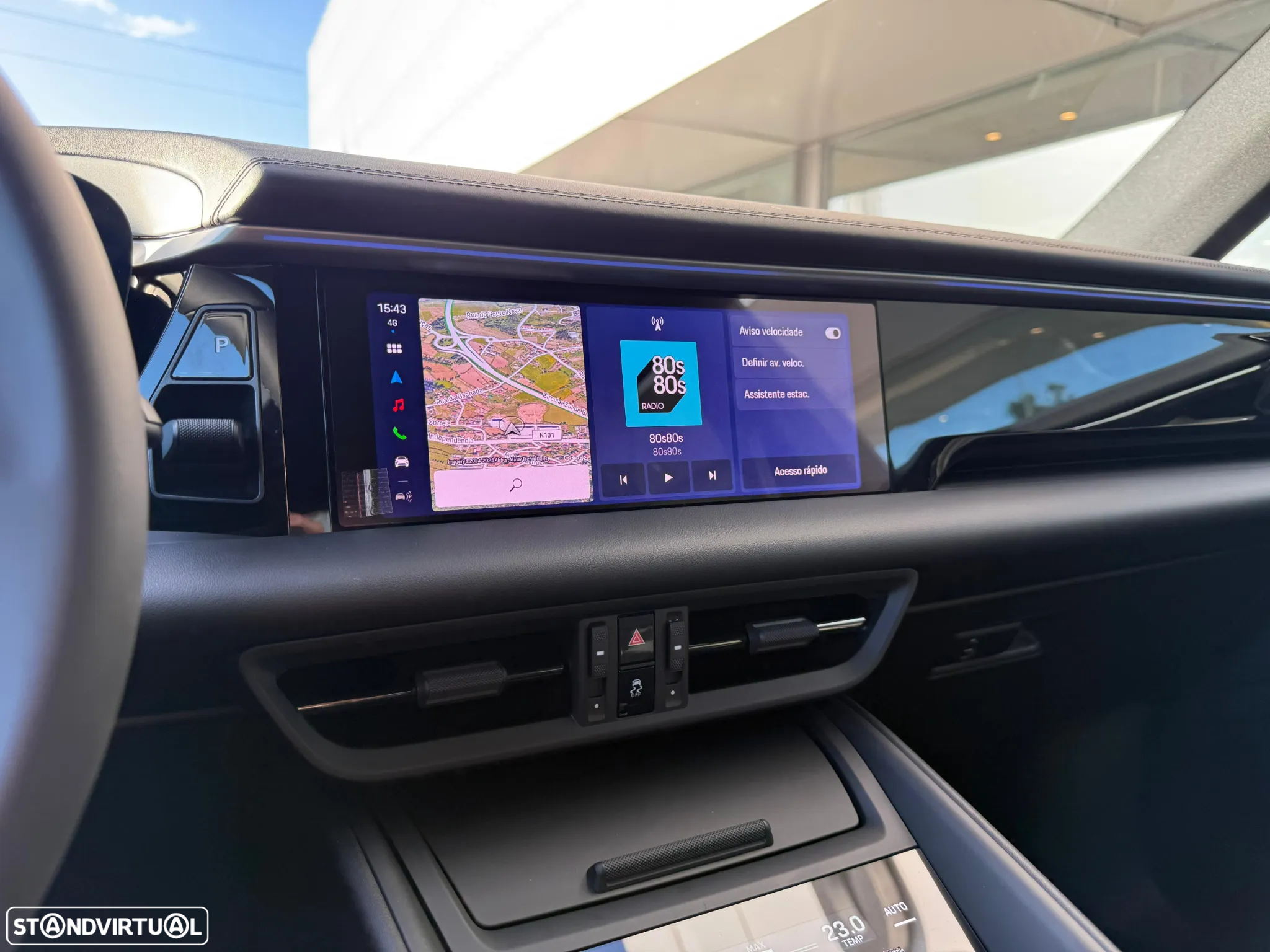 Porsche Macan Electric 4 - 6