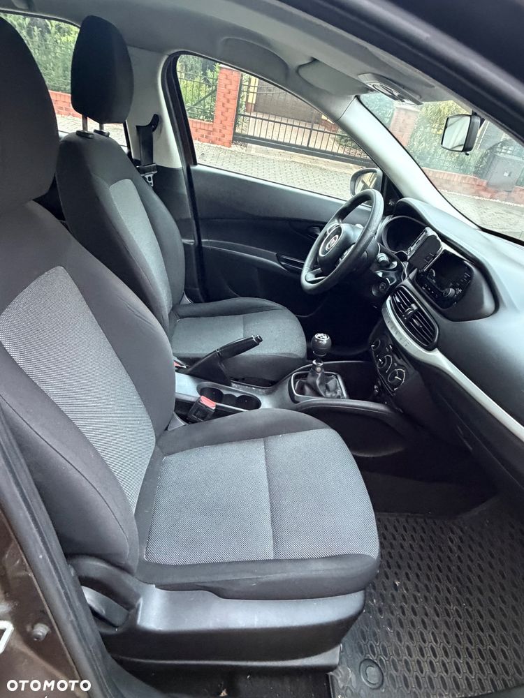 Fiat Tipo - 12