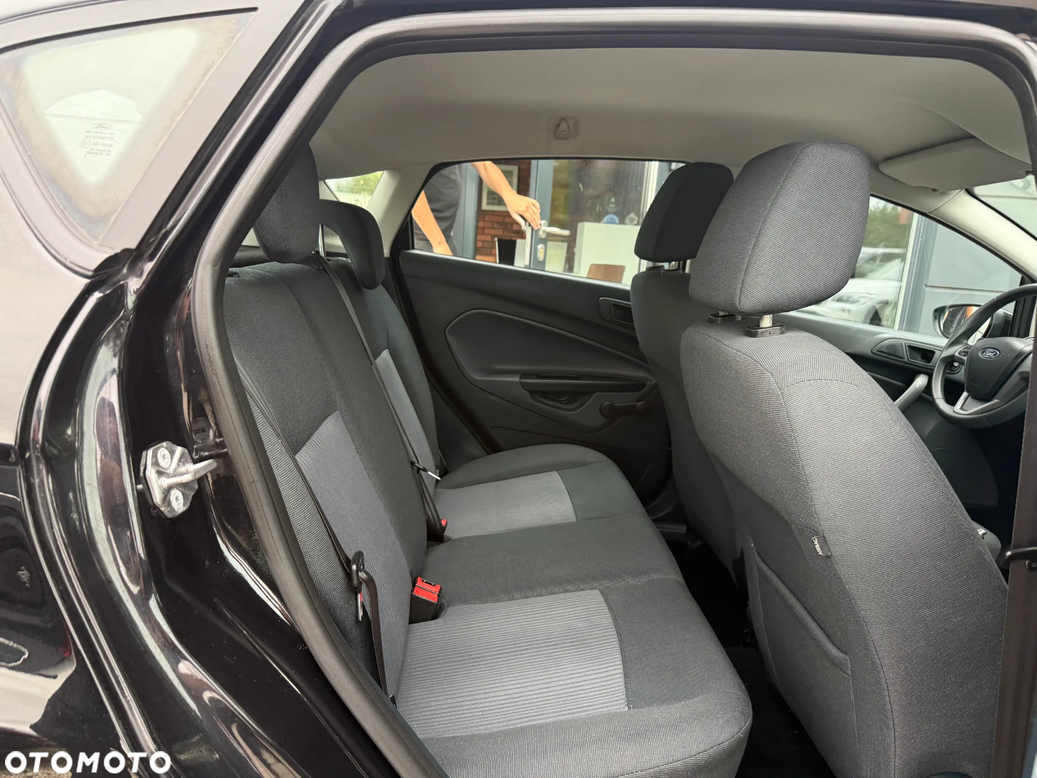 Ford Fiesta 1.25 Ambiente - 32