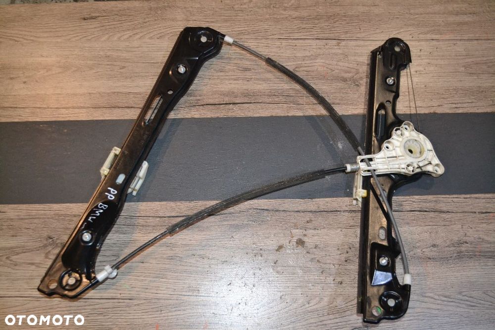 BMW E87 PODNOŚNIK MECHANIZM OPUSZCZANIA SZYB EL PRAWY PRZÓD PRZEDNI 7067796S 7138466E - 2