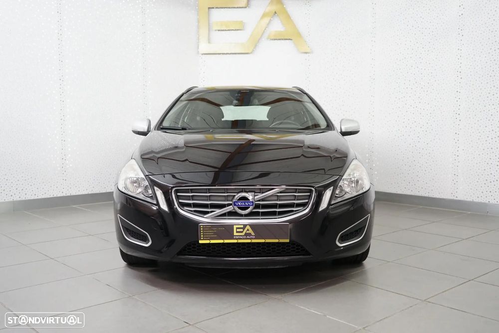 Volvo V60 1.6 D2 Momentum Eco - 2