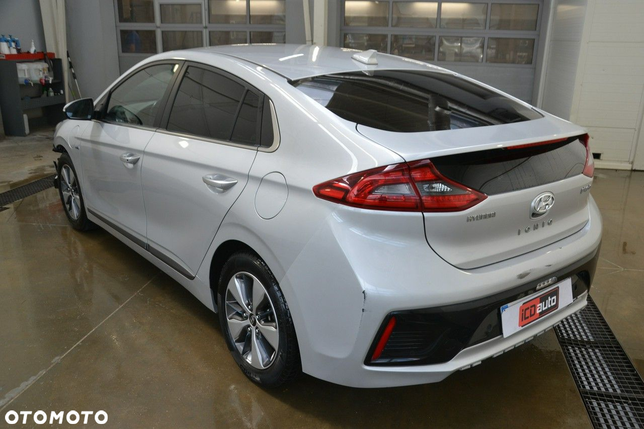 Hyundai IONIQ - 5
