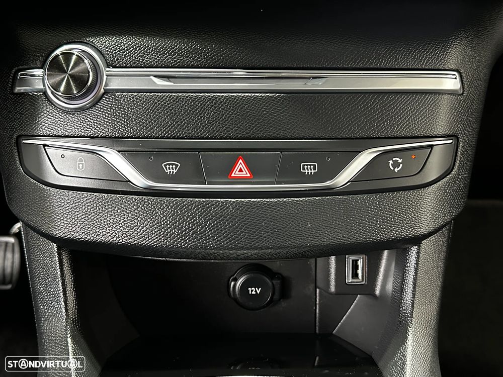 Peugeot 308 SW 1.5 BlueHDi Style - 32