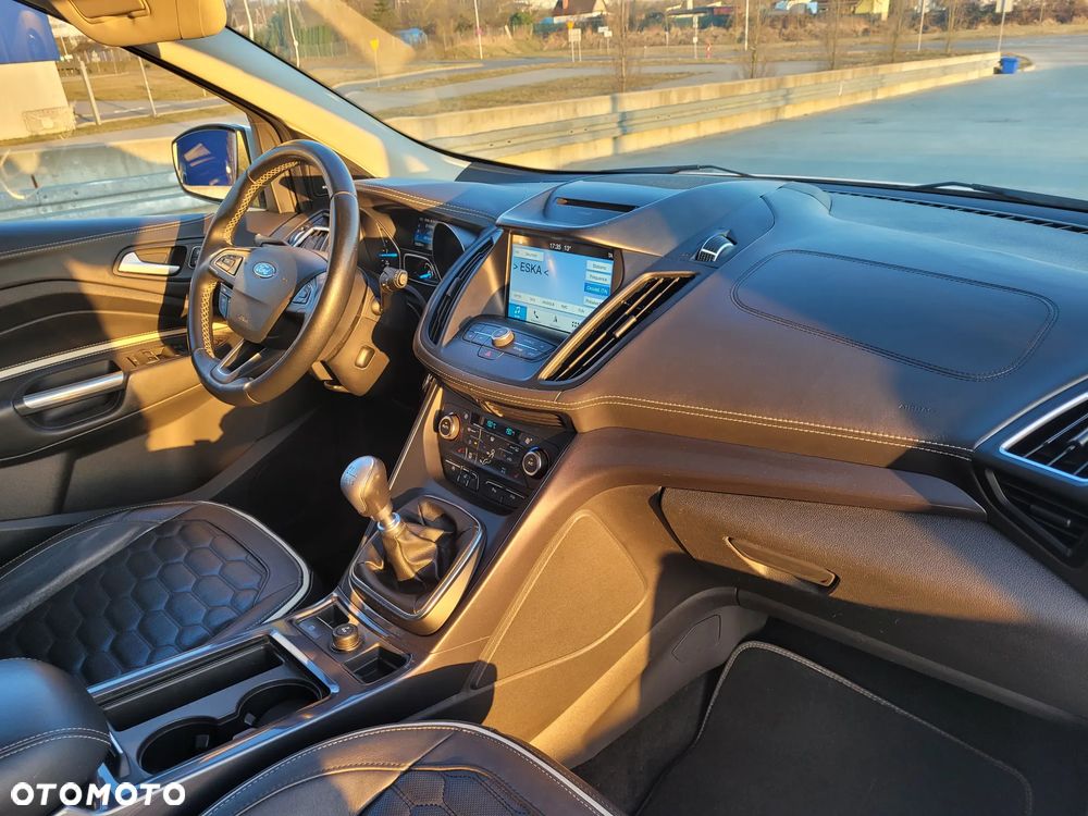 Ford Kuga - 17
