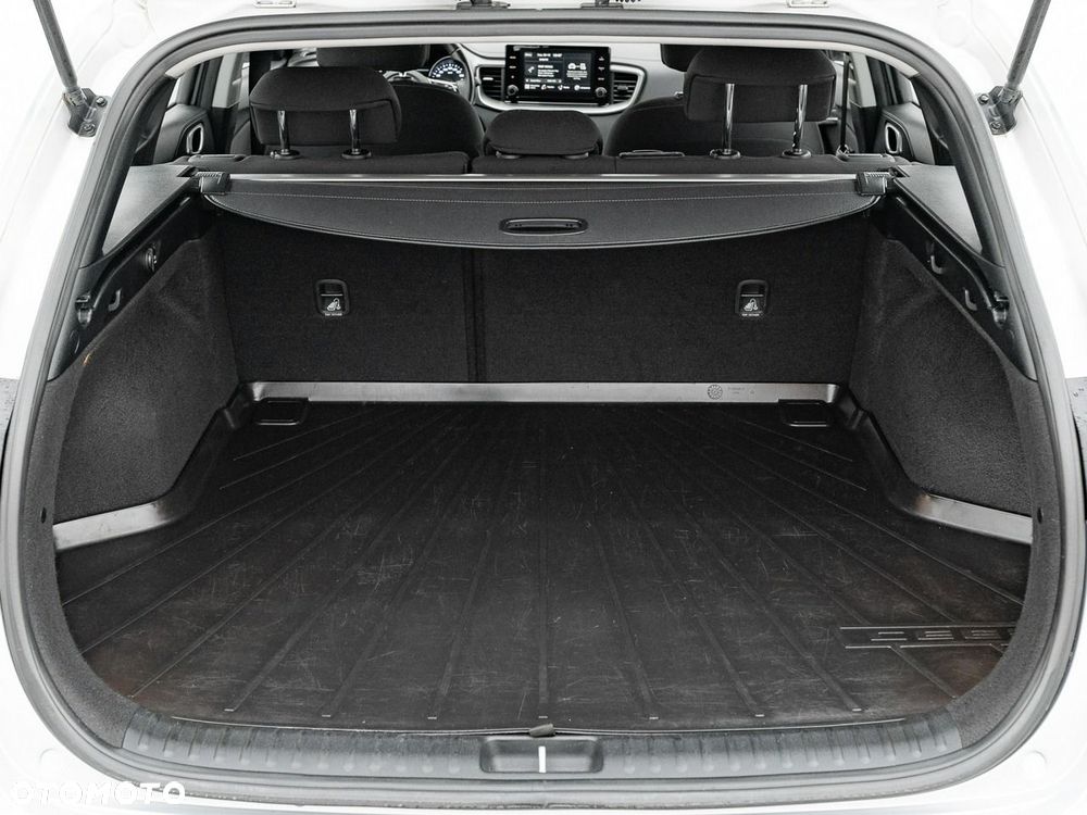 Kia Ceed 1.5 T-GDI M - 27