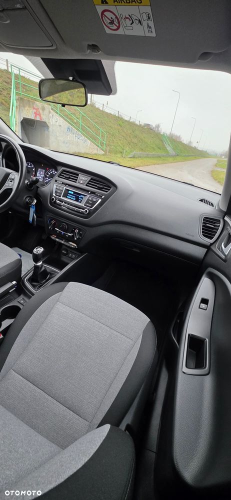 Hyundai i20 1.2 YES Silver - 15