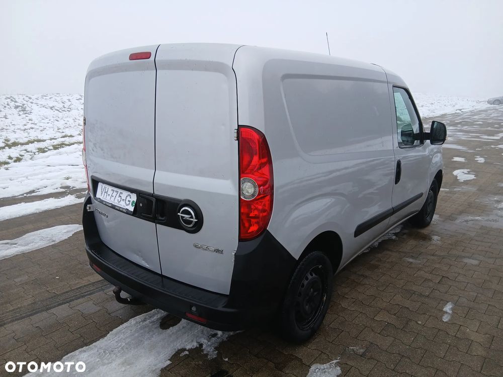 Opel COMBO - 24