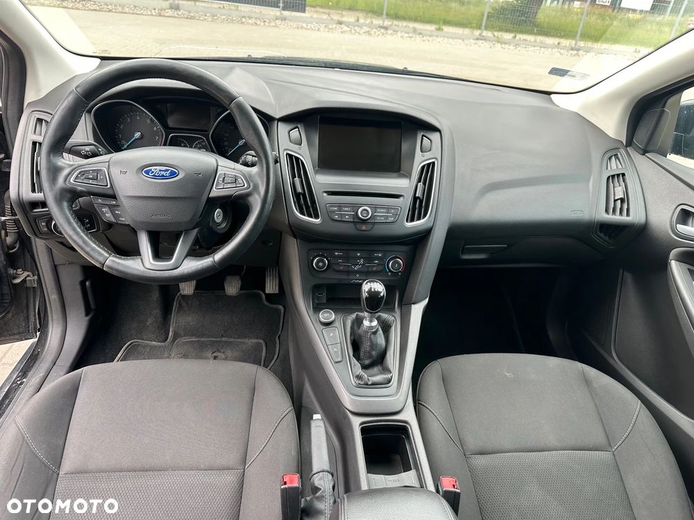 Ford Focus 1.0 EcoBoost Trend - 10