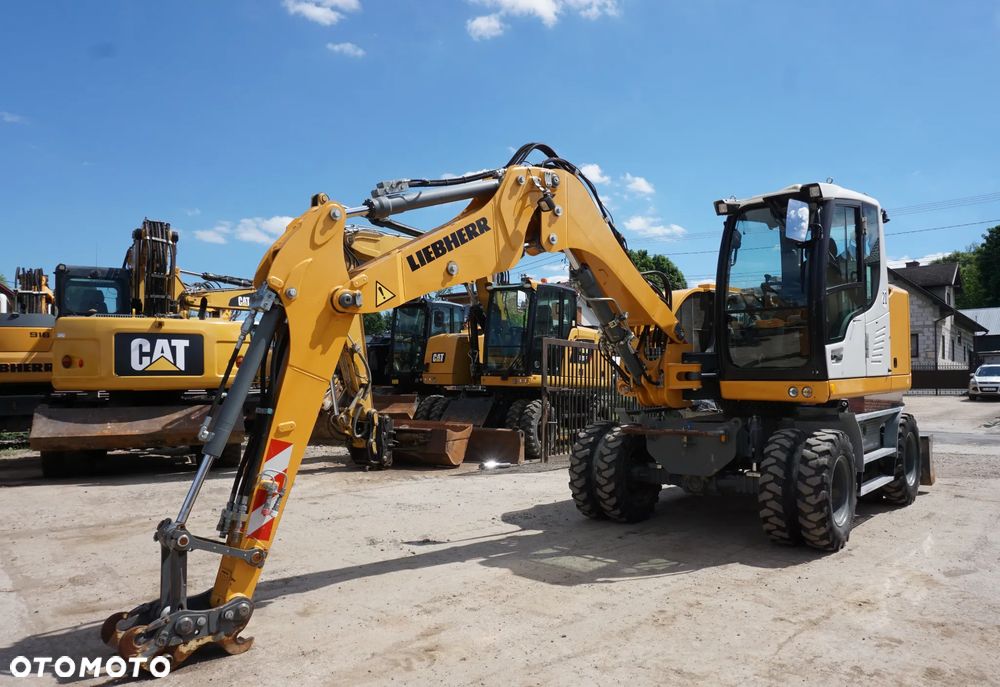 Liebherr A 910 - 9