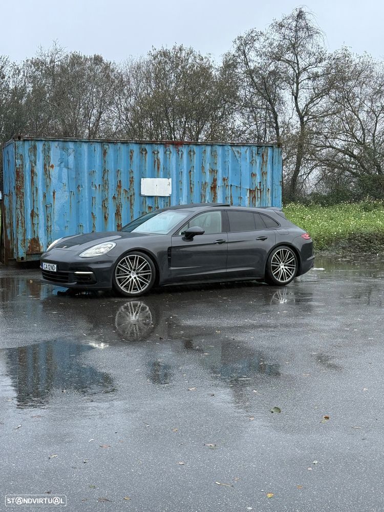 Porsche Panamera Sport Turismo 4 E-Hybrid - 2