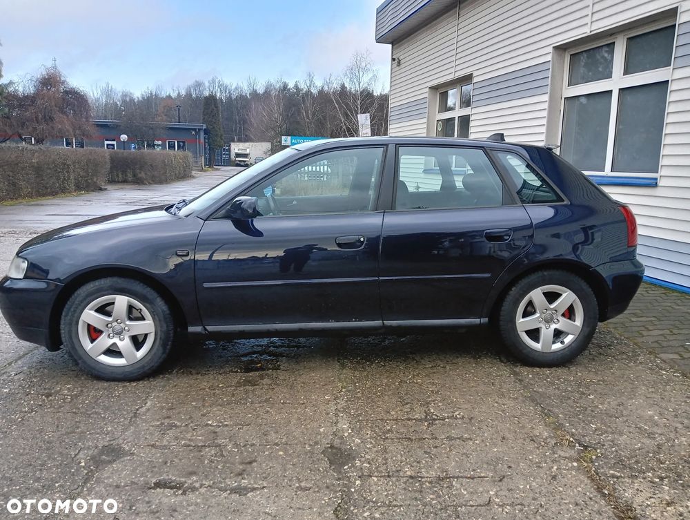 Audi A3 Sportback 1.8 Ambition - 4