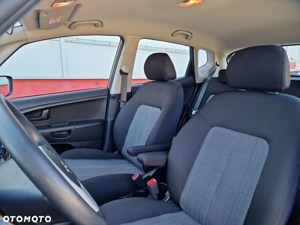 Kia Venga 1.4 M - 11