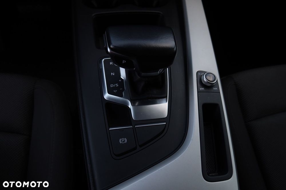 Audi A4 Avant 30 TDI mHEV S tronic - 18
