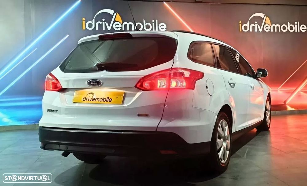 Ford Focus 1.0 SCTi Titanium Best - 10