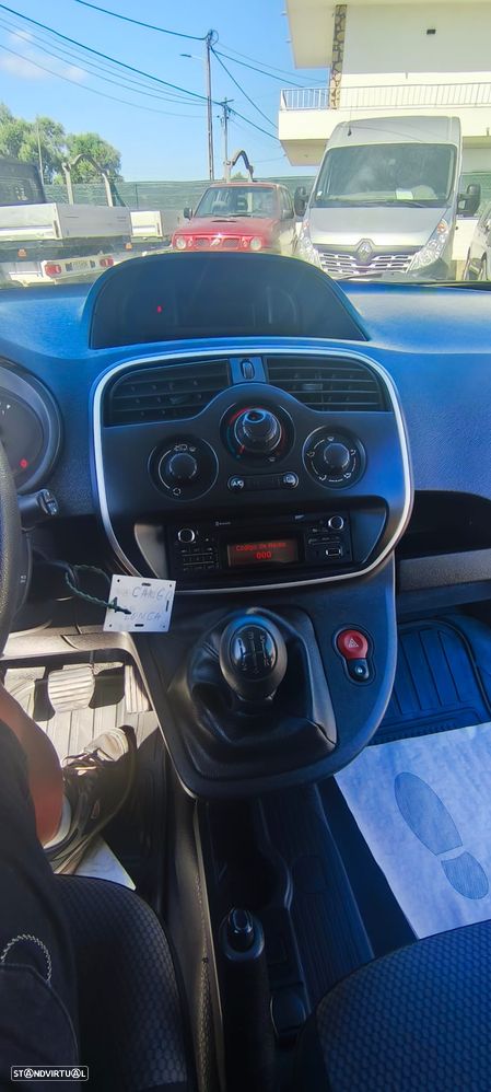 Renault KANGOO 1.5 DCI LONGA 3 LUG - 12