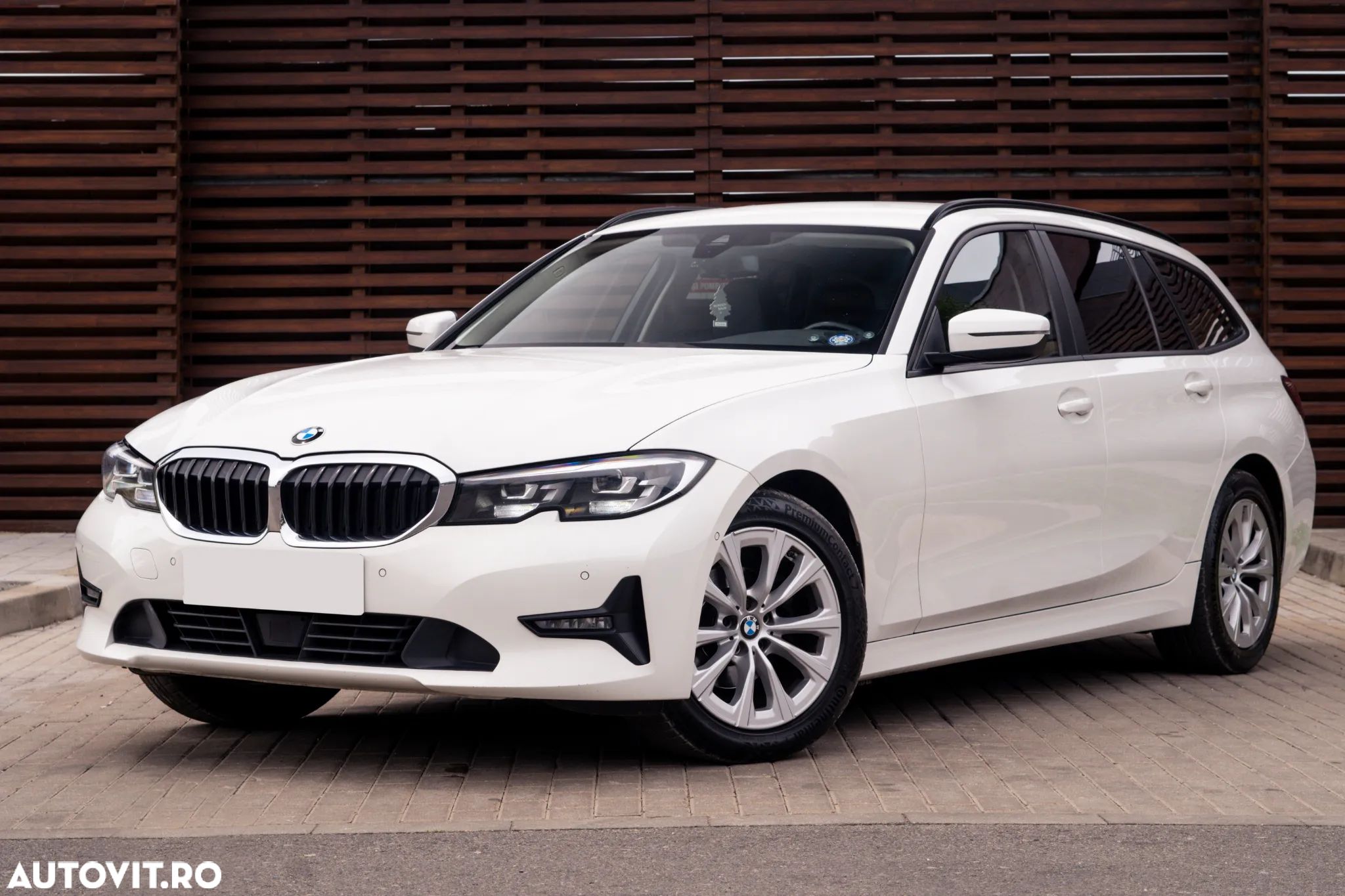 BMW Seria 3 318d Touring Aut. Sport Line - 1
