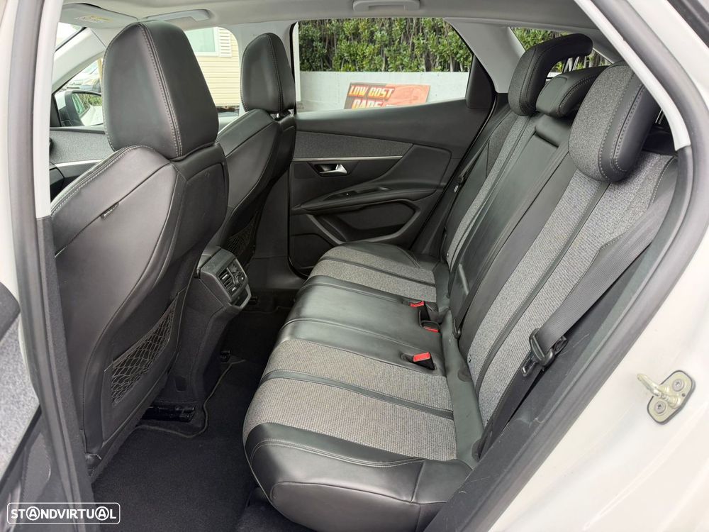 Peugeot 3008 1.2 PureTech Allure - 8