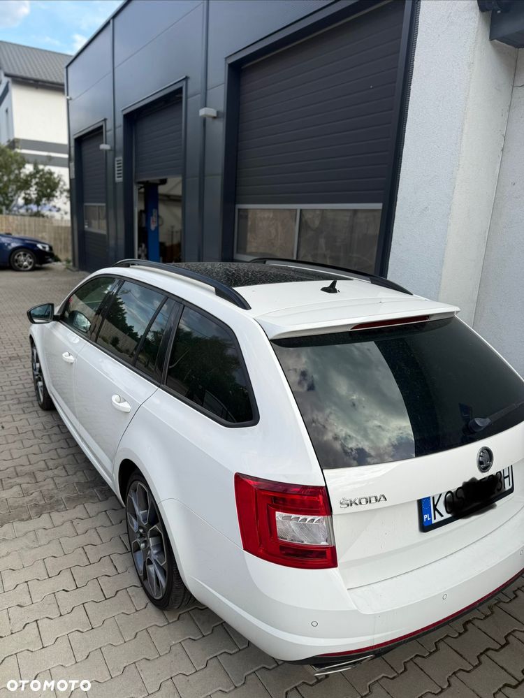 Skoda Octavia 2.0 TDI DSG RS - 6