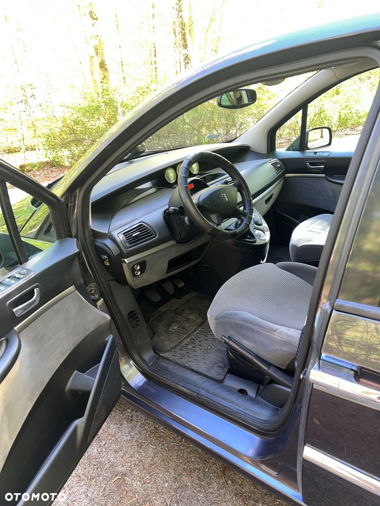 Peugeot 807 2.0 HDi Premium Euro5 - 7