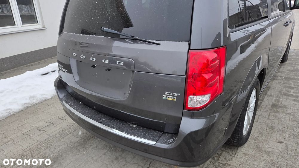 Dodge Grand Caravan - 7