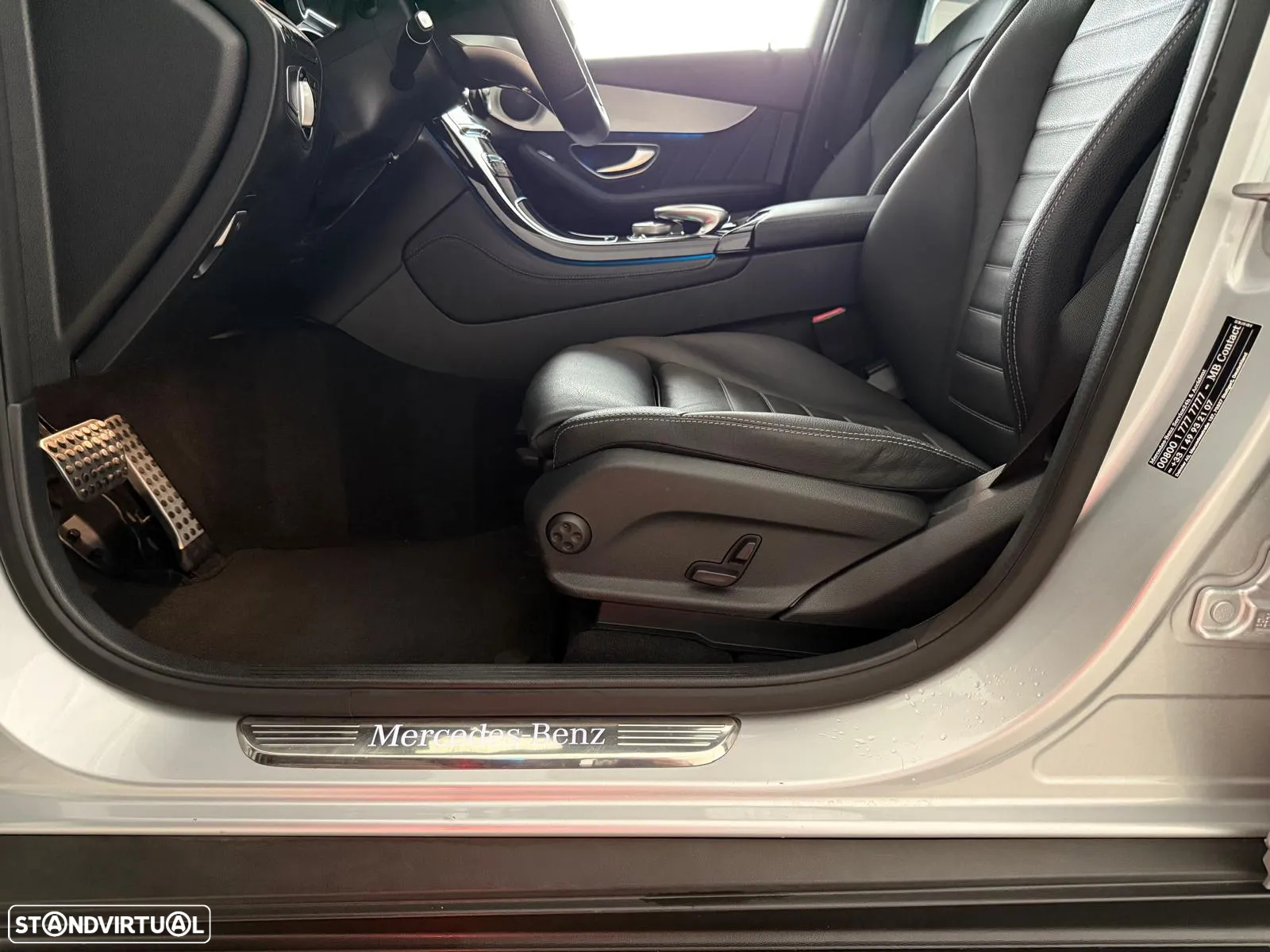 Mercedes-Benz GLC 250 d 4Matic 9G-TRONIC AMG Line - 24