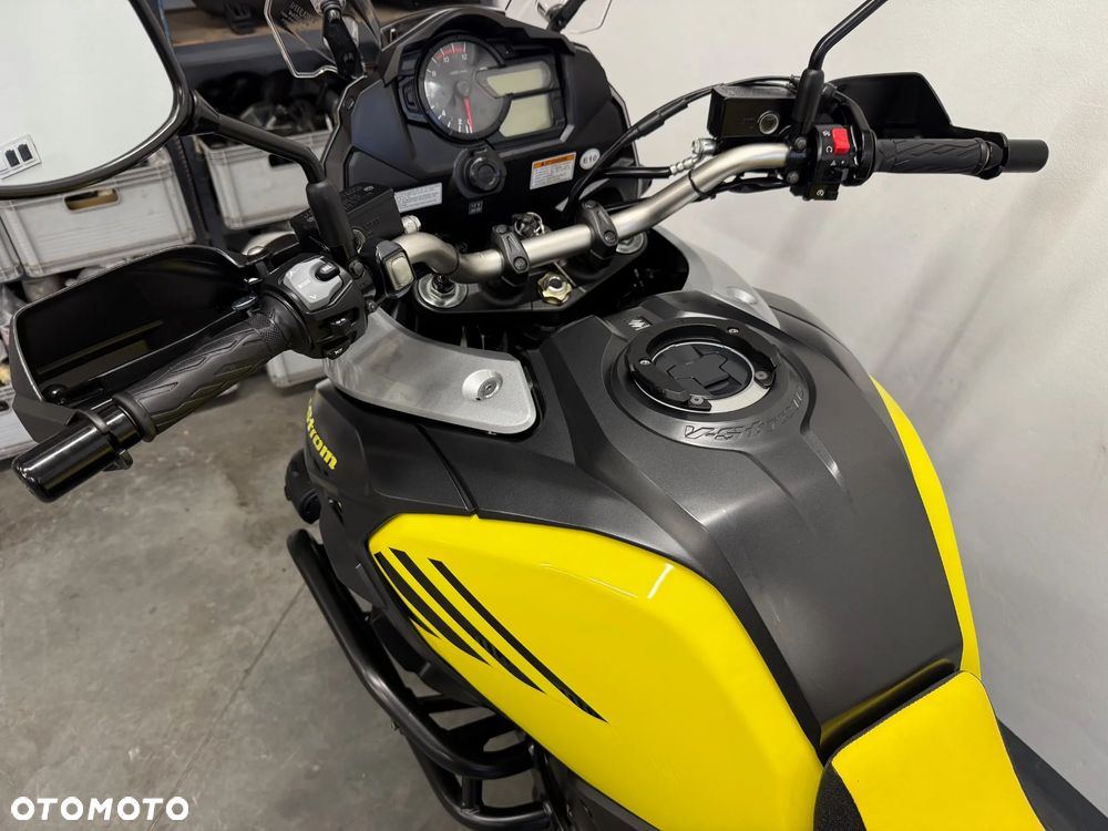 Suzuki V-STROM - 13