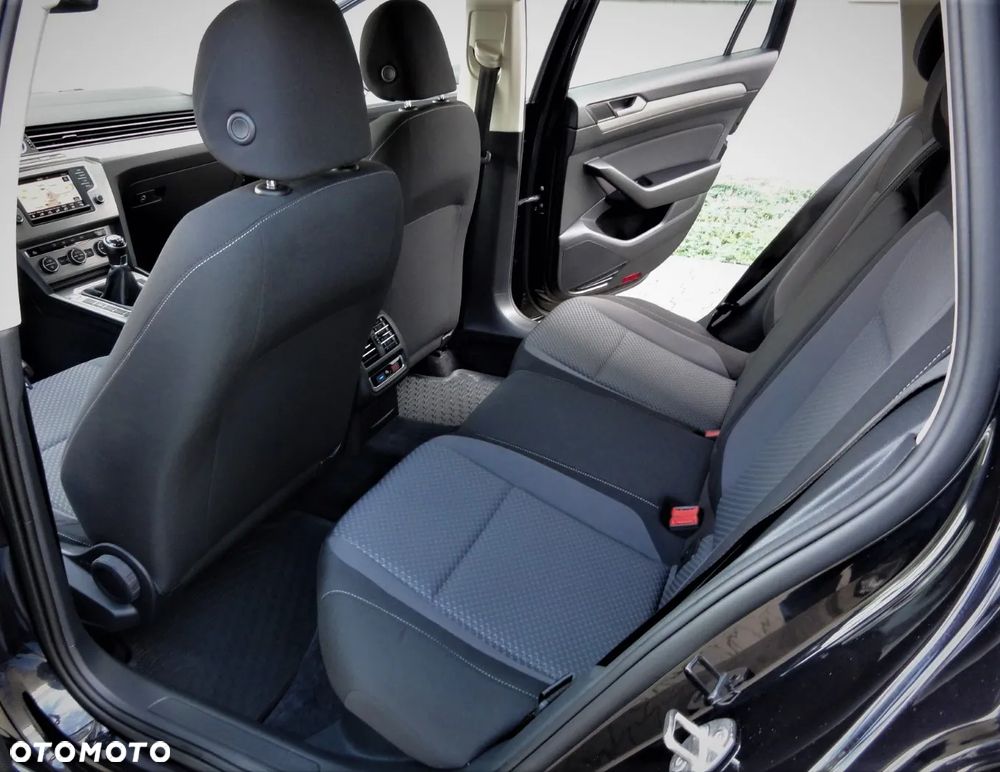 Volkswagen Passat Variant 2.0 TDI SCR Trendline - 7