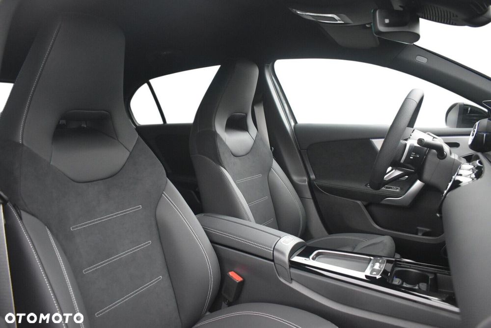 Mercedes-Benz Klasa A 200 AMG Line 7G-DCT - 9