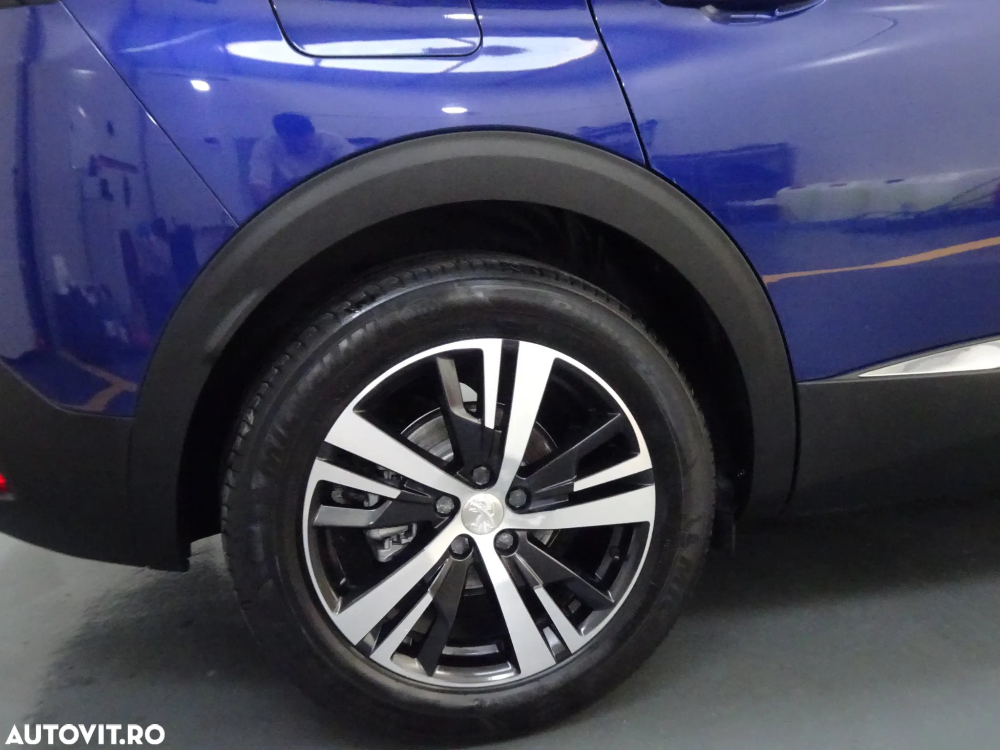 Peugeot 3008 1.2 PureTech Turbo S&S GT-Line - 24