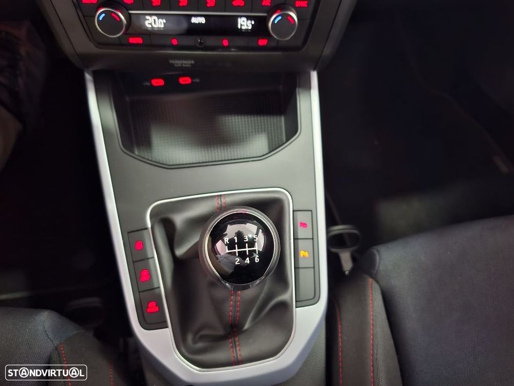 SEAT Arona 1.0 TSI FR - 25